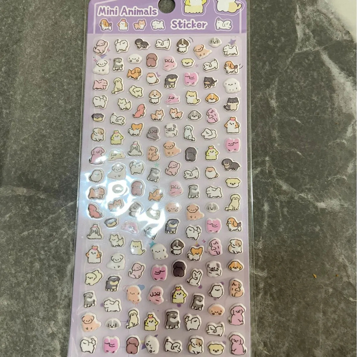 Dekorierende Aufkleber mit kawaii Tier- und Kuchenmotiven in Rosa und Weiß zum Journaling