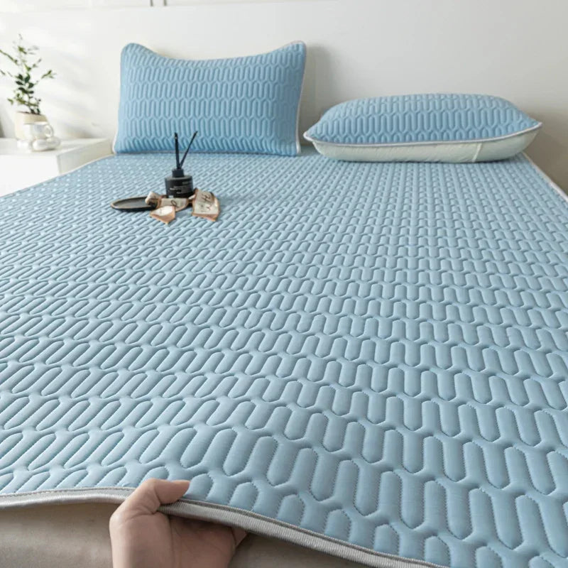 Cooling Ice Silk Bed Sheet Set with Latex Quilted Cover