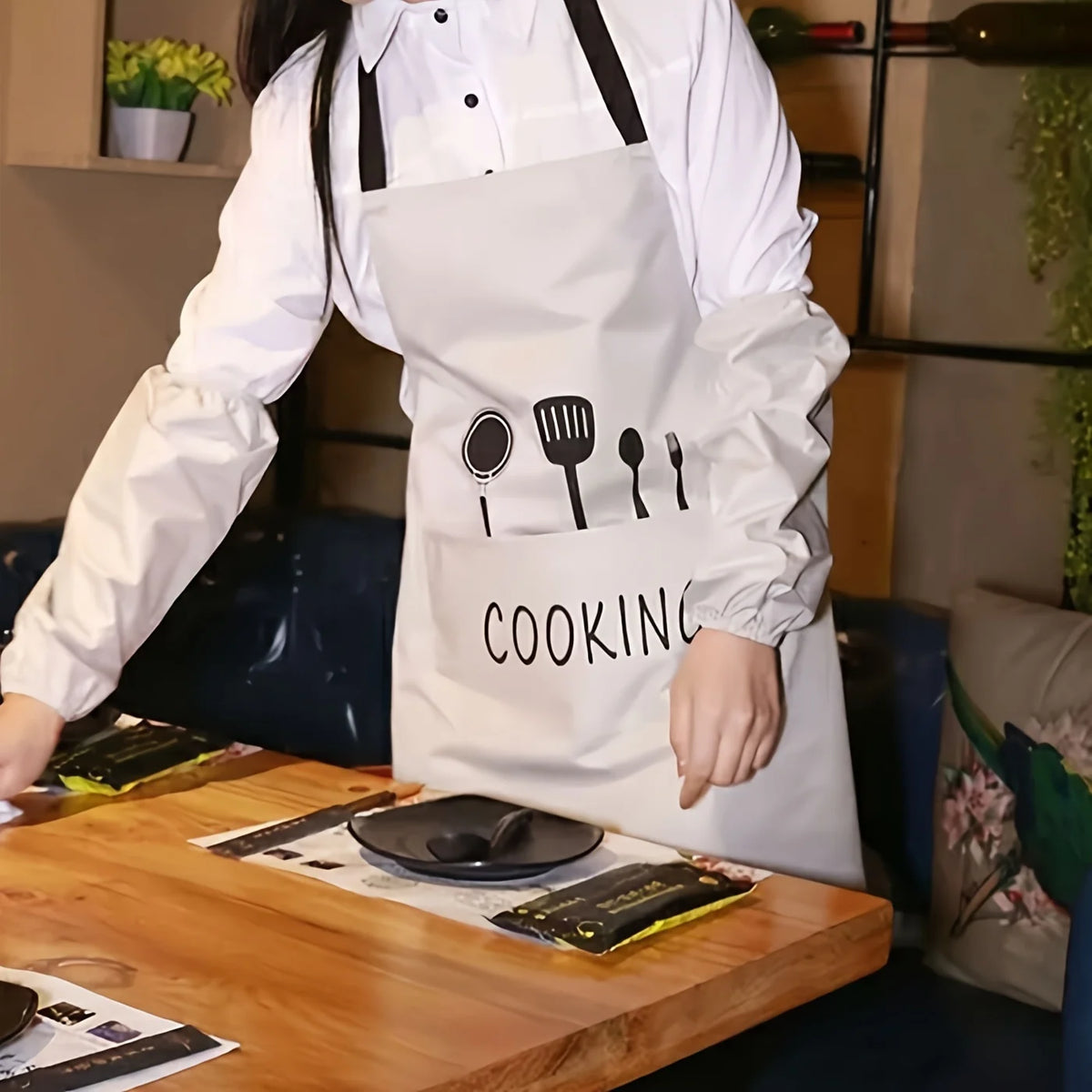 Waterproof Chef's Apron with Pockets