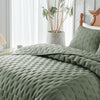 Lightweight All-Season Quilted Bedding Set with Pillow Shams