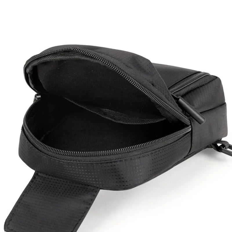 Schwarze vielseitige Unisex-Crossbody-Brusttasche mit Reißverschluss und verstellbarem Riemen.