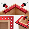 Ensemble de serre-angle de précision pour menuiserie, montrant des serre-joints rouges fixant une jonction d'angle en bois.