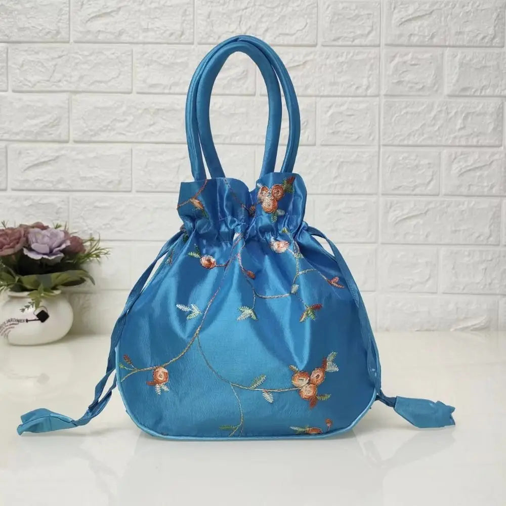 Crystal Bowknot Evening Clutch with Chain Strap