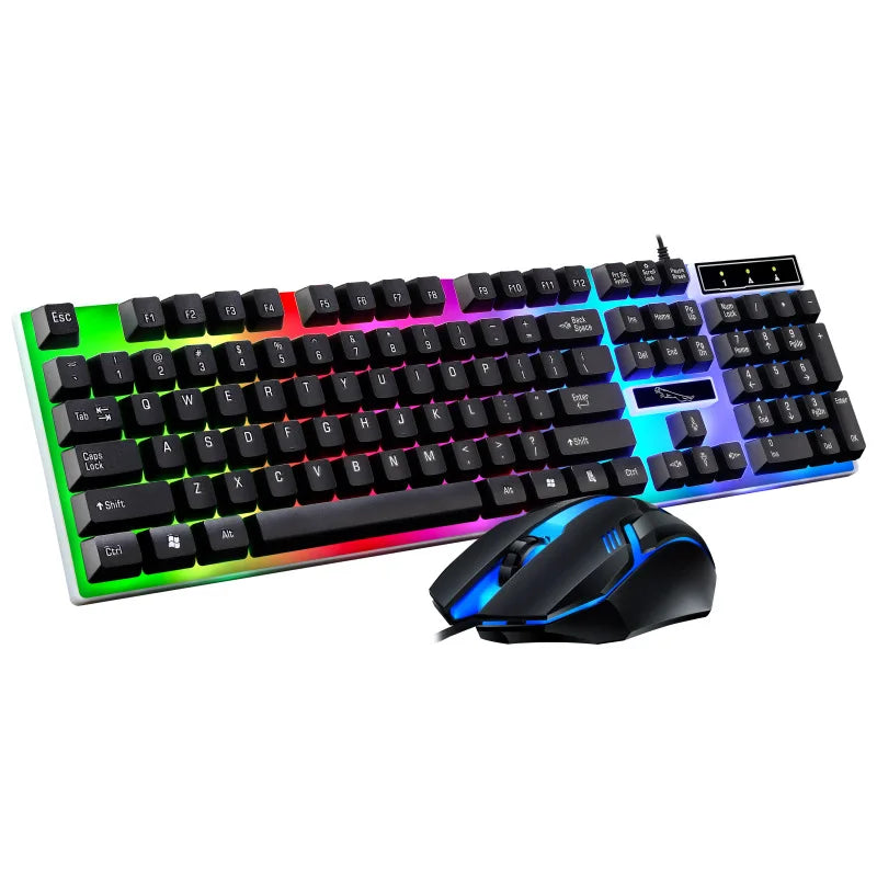 Combo de teclado y mouse gaming con retroiluminación RGB en colores morado y azul.