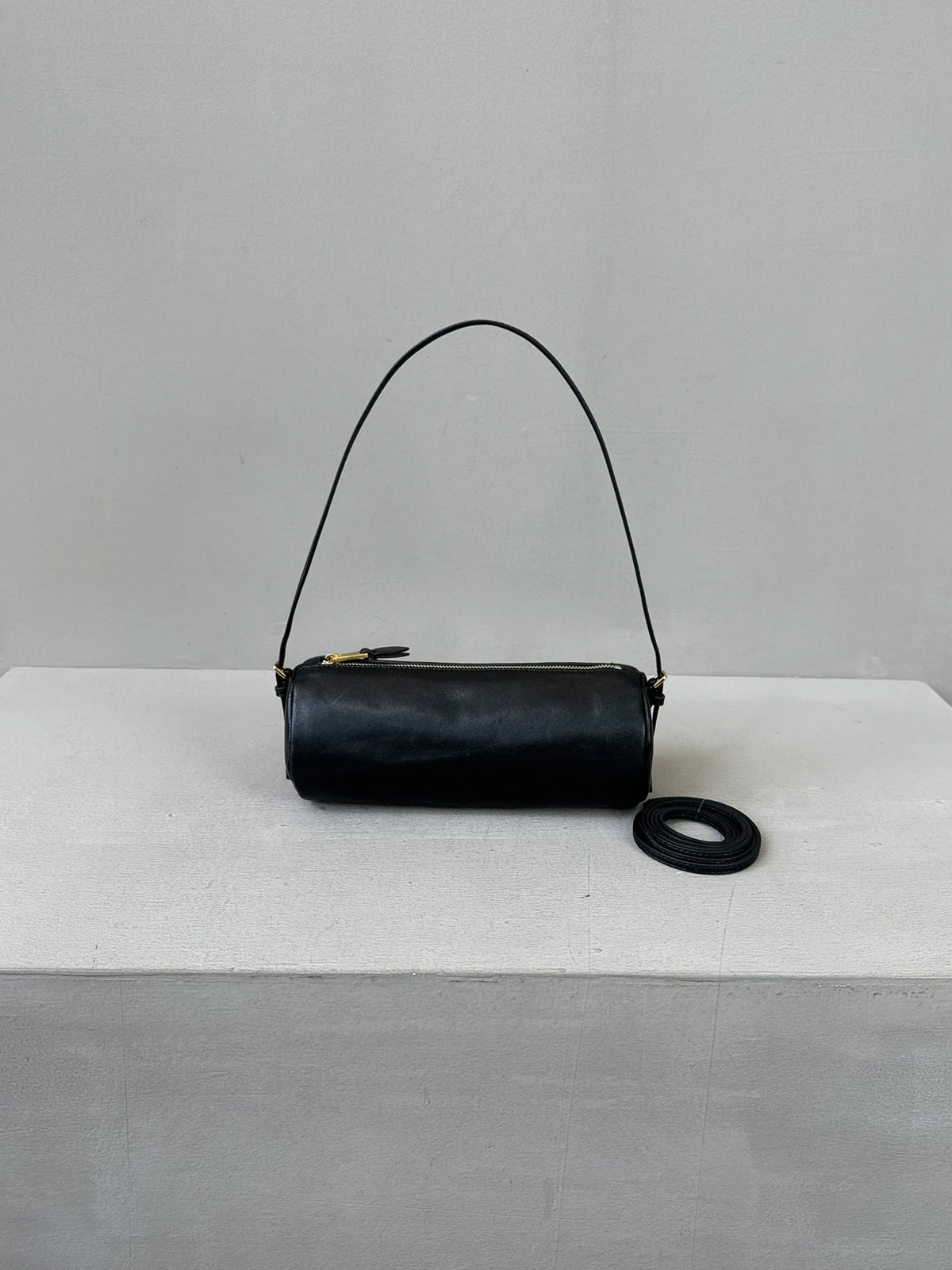 Vintage Y2K Vegetable-Tanned Leather Cylinder Bag