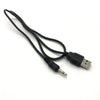 Schwarze portable Mini-Nähmaschine mit angeschlossenem USB-Anschluss.