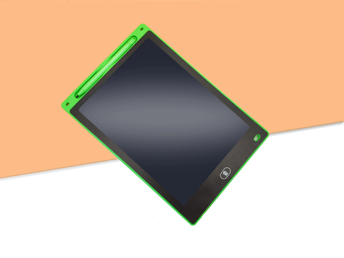 Gradesetzbare grüne LCD-Zeichen-Tablet in Winkel auf weißem Hintergrund