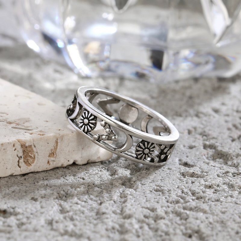 Vintage Hollow Floral Sterling Silver Ring