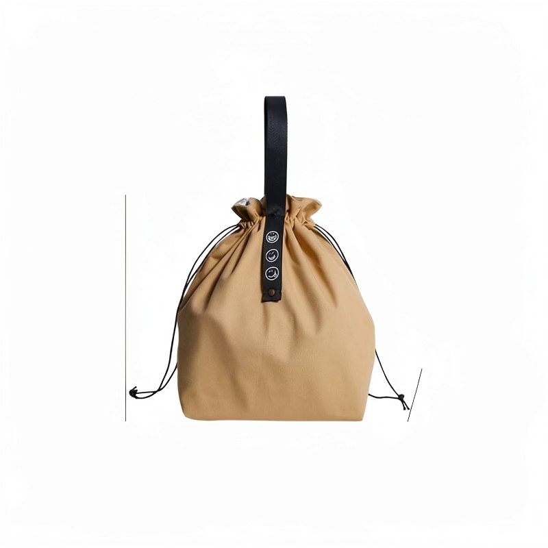 Isolierte Canvas-Tote mit Kordelzug