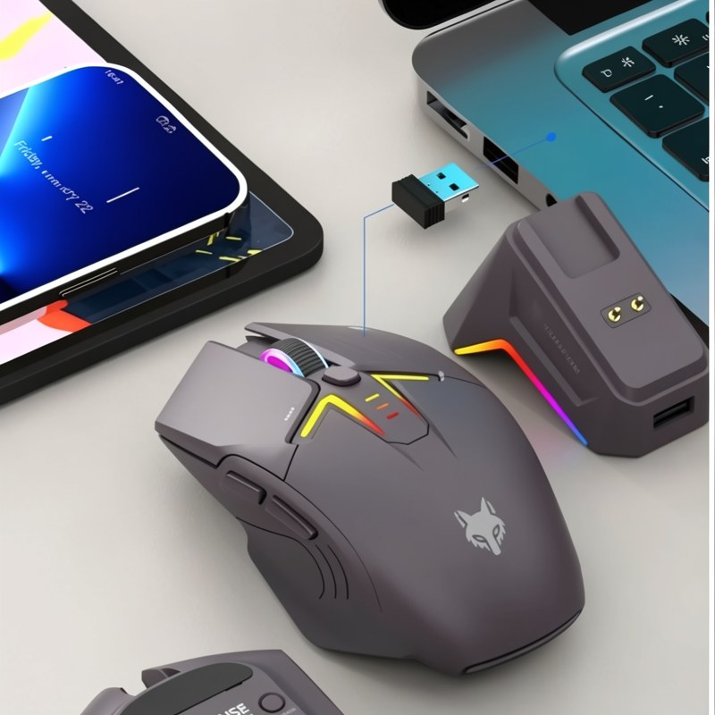 Kabellose RGB-Gaming-Maus mit Ladedock