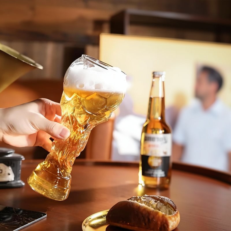 Jarra de Cerveza de Vidrio con Forma de Fútbol