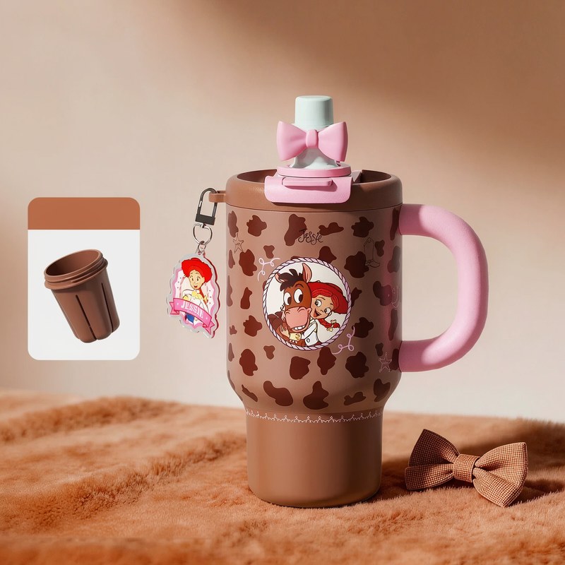 كوب عازل بتصميم جلد النمر مع غطاء